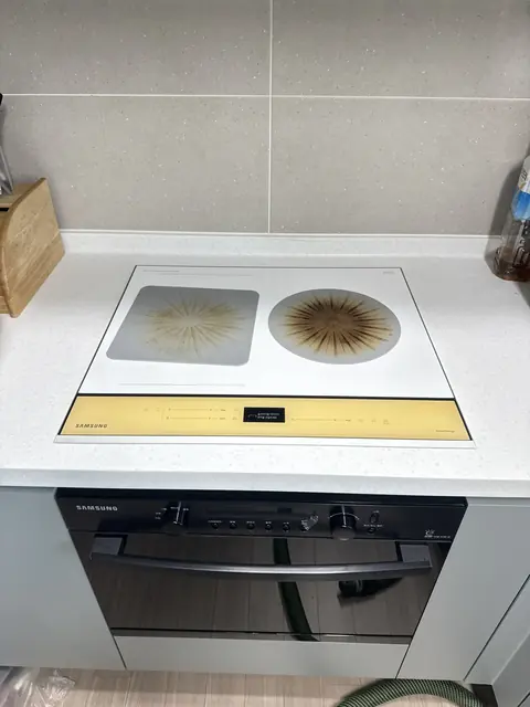 상판을 타공해 인덕션을 설치한 싱크대 작업 후 모습